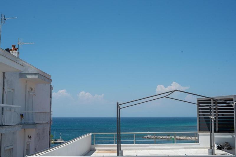 Grcka Reni Greece Beach Penthaus 3 Nea Kallikrateia Exterior foto